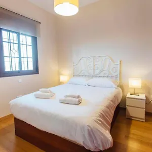 Duplex With Terrace- 5bd 3bth- Center Sevilla