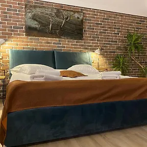 Апартаменты Aviator Boutique Отопени